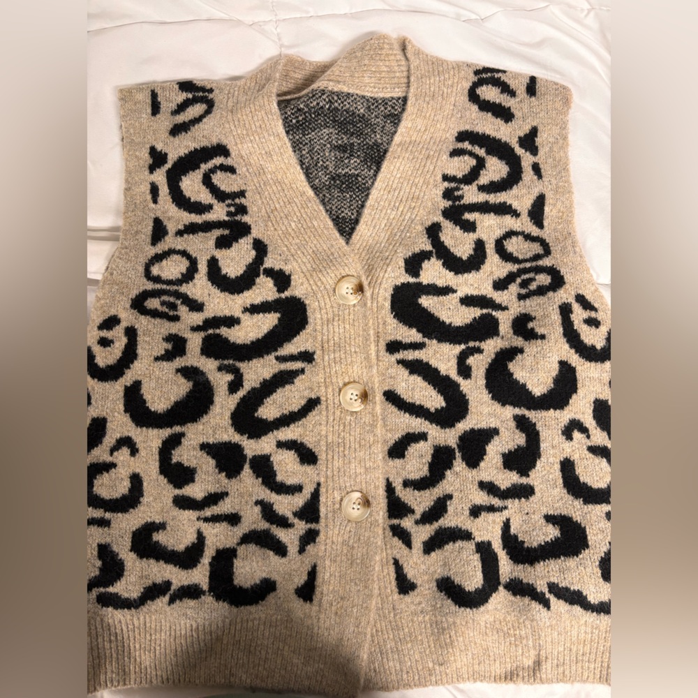Amazon cheetah print sweater vest